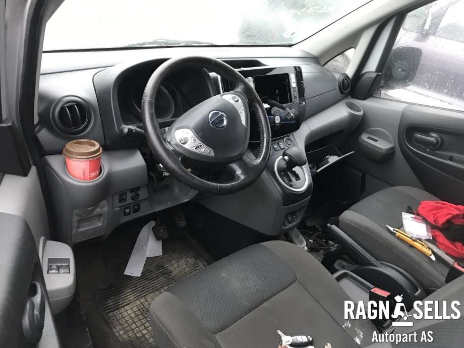 Nissan E-NV200 2014-->> , Motorkode: EM57, Girkassekode: 320104FA0B
