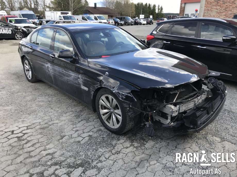 BMW 7-Serie 2009-2015 (F01/F02/F03/F04) (F01/F02/F03/F04), Motorkode: N57D30A, Girkassekode: GA6HP26Z