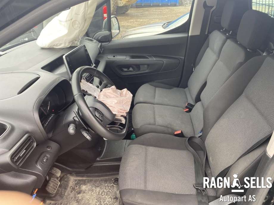 Citroën Berlingo 2019-->> (Type III) , Motorkode: YH01, Girkassekode: STT
