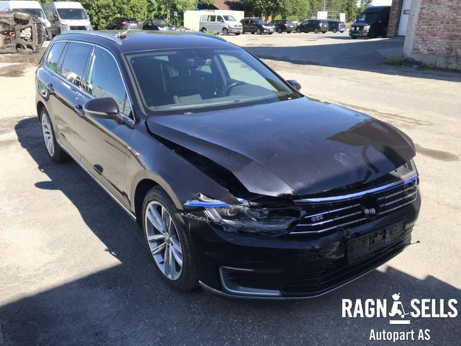 VW Passat 2015-2019 (Fase 1) (B8) (B8), Motorkode: CUKC, Girkassekode: RXG