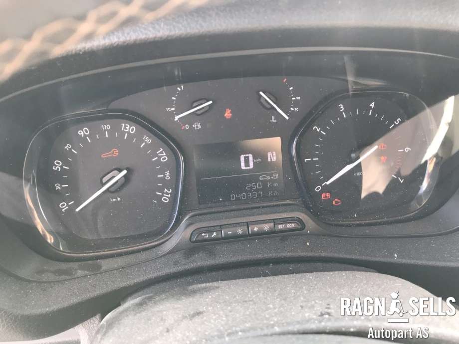 Citroën Jumpy 2016-->> (Type III) , Motorkode: AH01, Girkassekode: STT
