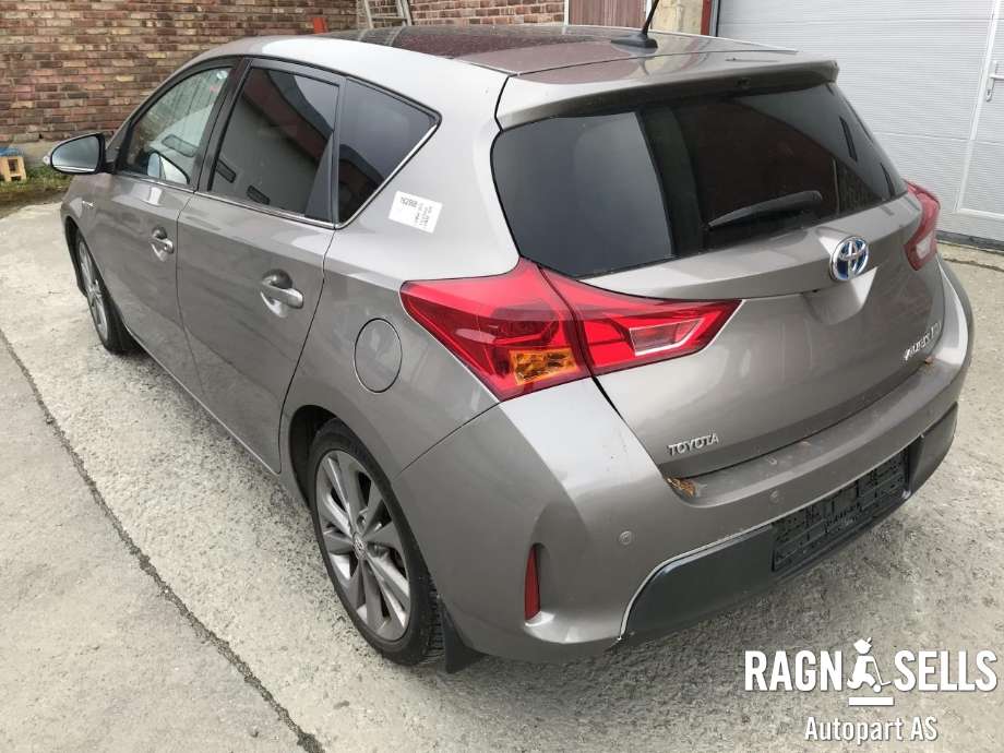 Toyota Auris 2013-2015 (Type II, Fase 1) , Motorkode: 2ZR-FXE, Girkassekode: 3090047063