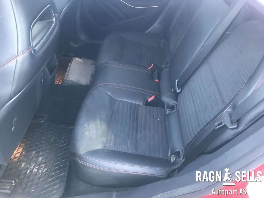 Mercedes CLA 2013-2019 (C117) (C117), Motorkode: 270910, Girkassekode: 711643