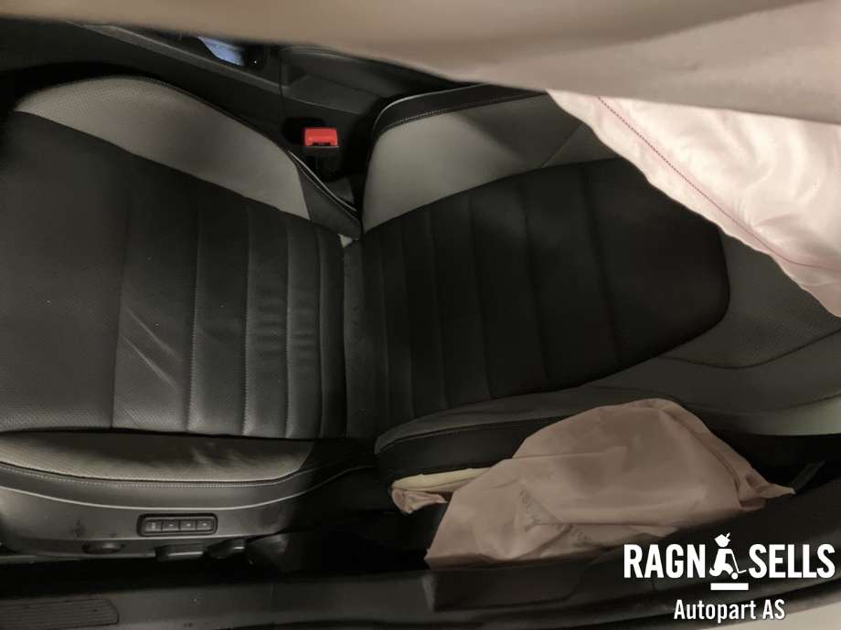 VW Golf VIII 2020-->> , Motorkode: DGE|N/A, Girkassekode: TTT