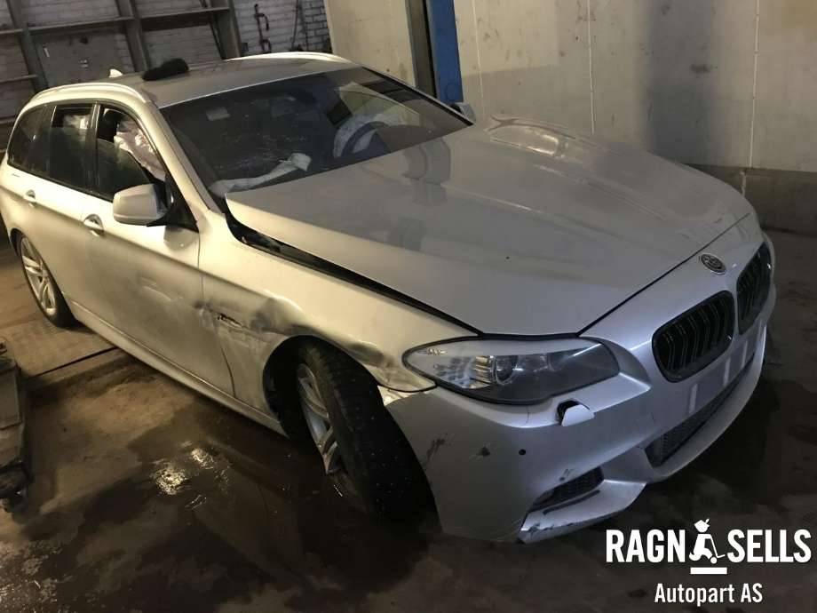 BMW 5-Serie 2010-2017 (F10/F11) (F10/F11), Motorkode: N47D20D, Girkassekode: GA8HP45Z - 4WD