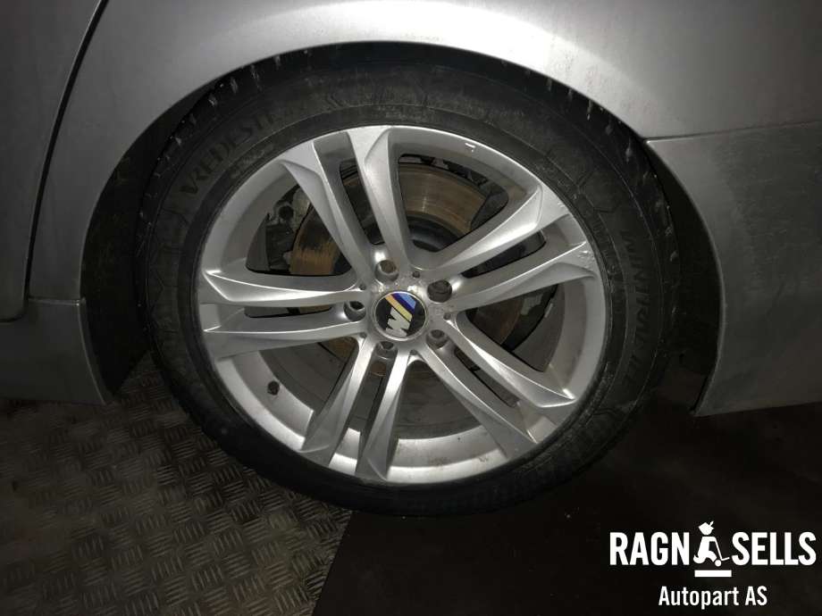 BMW 5-Serie 2010-2017 (F10/F11) (F10/F11), Motorkode: N47D20D, Girkassekode: GA8HP45Z - 4WD