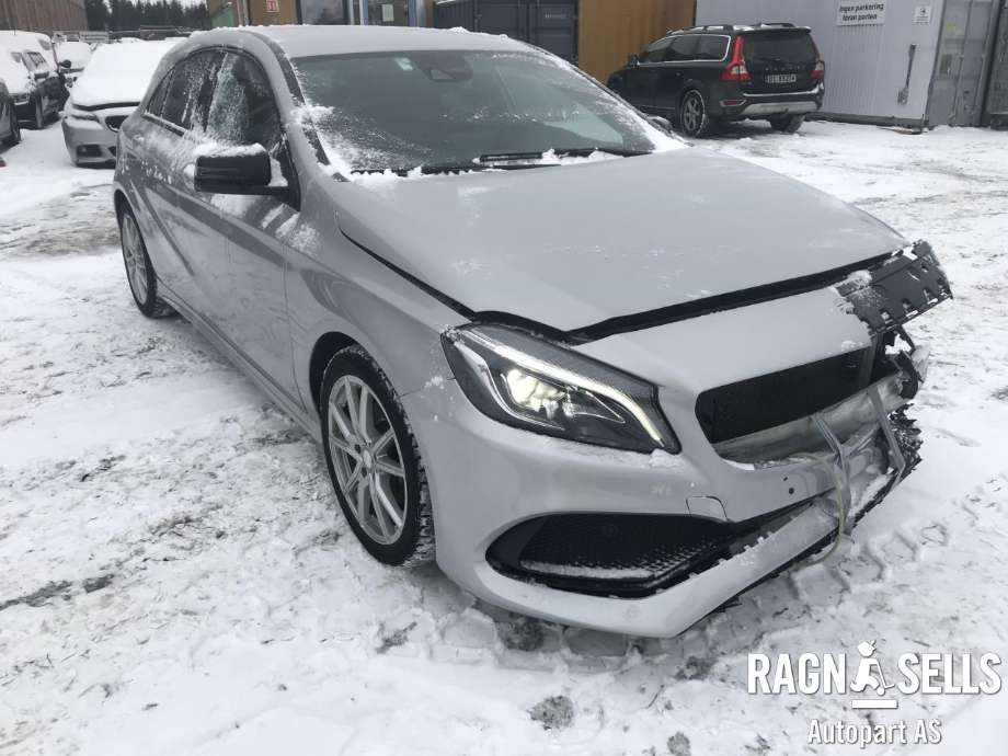 Mercedes A-Klasse 2012-2018 (W176) (W176), Motorkode: 270910, Girkassekode: 