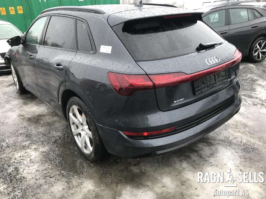 Audi e-tron 2018-->> , Motorkode: EAS|EAW, Girkassekode: