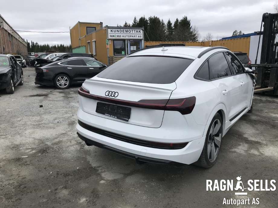 Audi e-tron 2018-->> , Motorkode: EAS|EAW, Girkassekode: 