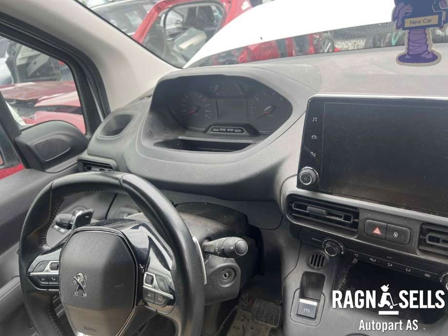 Peugeot Partner 2019-->> (Type III) , Motorkode: YH01, Girkassekode: STT