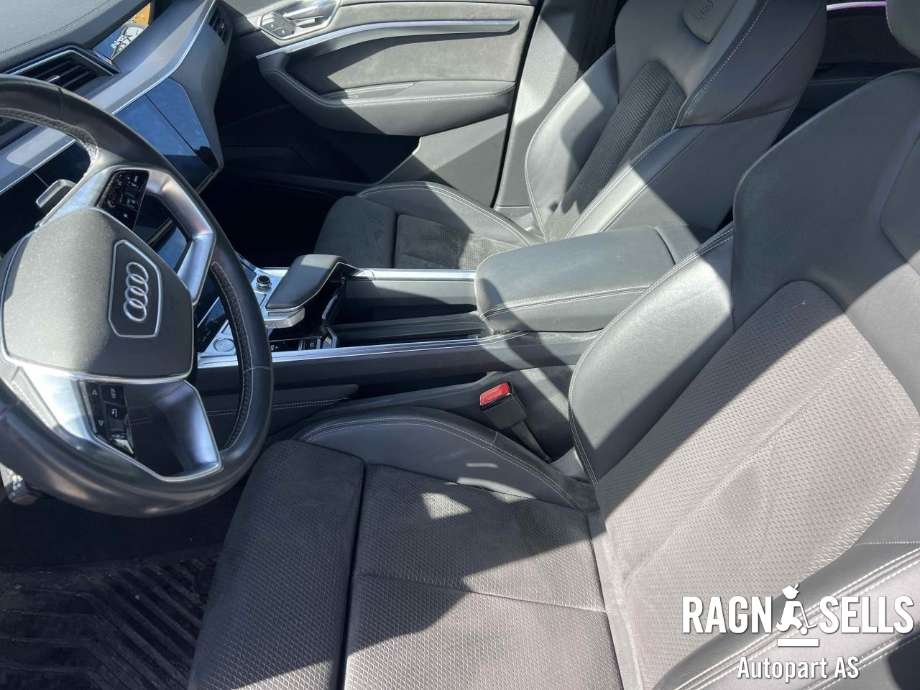 Audi e-tron 2018-->> , Motorkode: EAS|EAW, Girkassekode: 