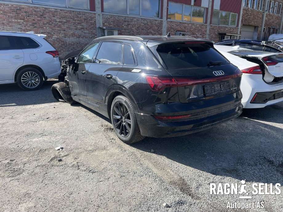 Audi e-tron 2018-->> , Motorkode: EAS|EAW, Girkassekode: 