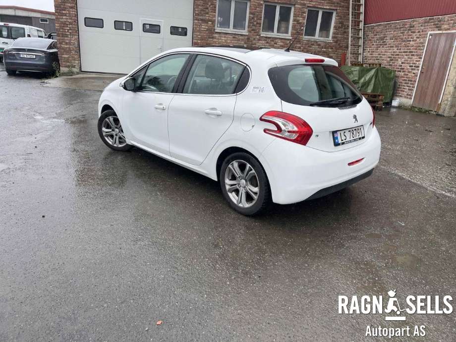 Peugeot 208 2012-2019 (Type I) , Motorkode: HM01, Girkassekode: CP(13X59)