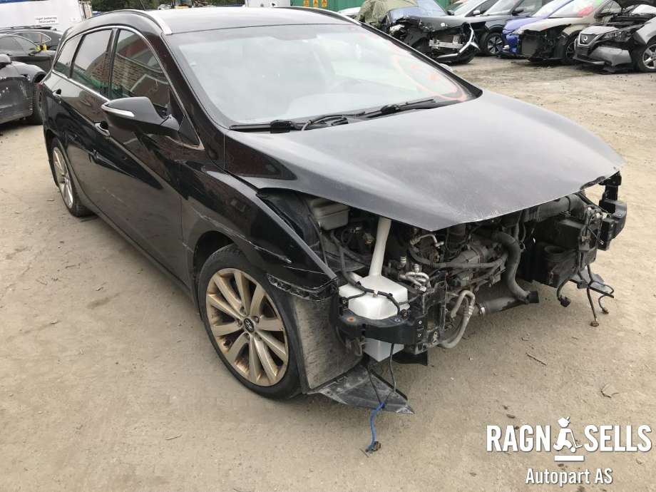 Hyundai i40 2012-2017 , Motorkode: D4FD, Girkassekode: TN02