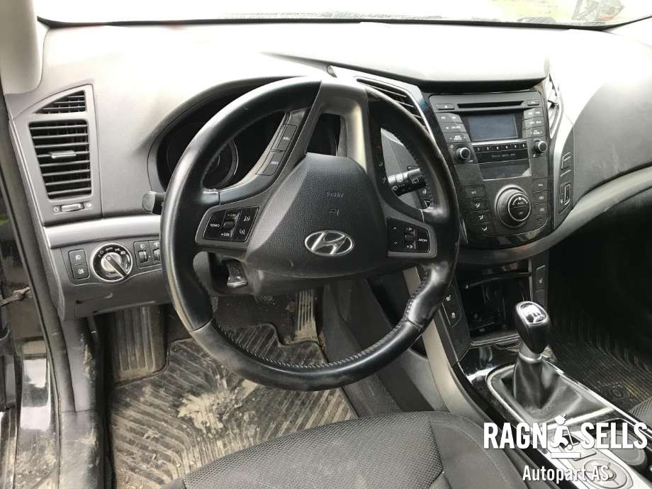 Hyundai i40 2012-2017 , Motorkode: D4FD, Girkassekode: TN02