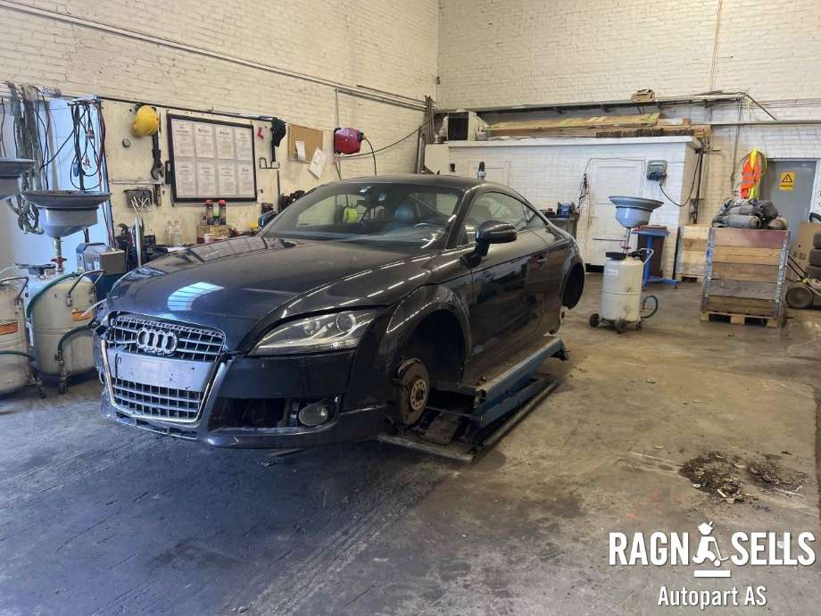 Audi TT 2006-2014 (Type II) , Motorkode: CBBB, Girkassekode: KNW