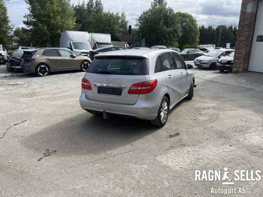 Mercedes B-Klasse 2011-2018 (W246) (W246), Motorkode: 270910, Girkassekode: 72400200153405