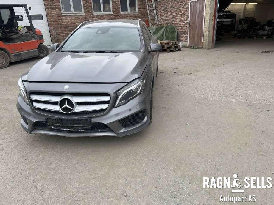Mercedes GLA 2014-2020 (X156) (X156), Motorkode: 270910, Girkassekode: 72400120331667