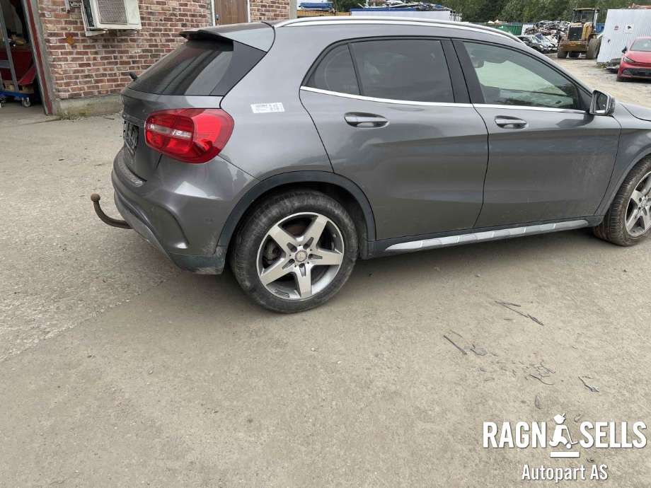 Mercedes GLA 2014-2020 (X156) (X156), Motorkode: 270910, Girkassekode: 72400120331667