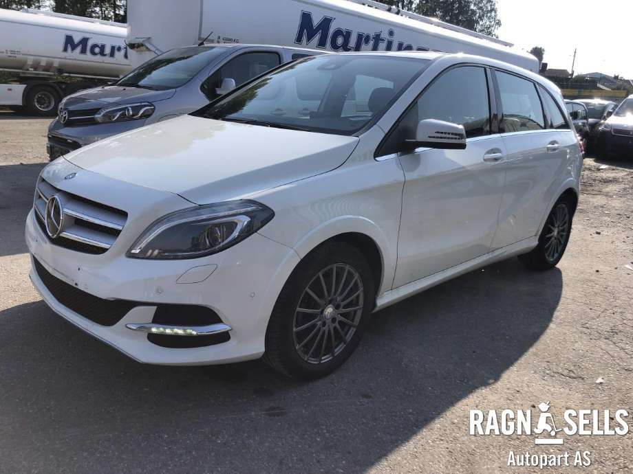 Mercedes B-Klasse 2011-2018 (W246) (W246), Motorkode: EM780.990, Girkassekode: 