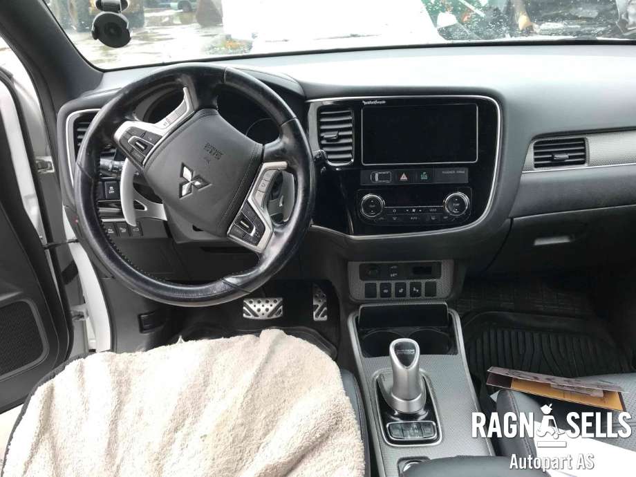 Mitsubishi Outlander 2015-->> (Type III, Fase 2) , Motorkode: 4B11|S61|Y61, Girkassekode: 21038A
