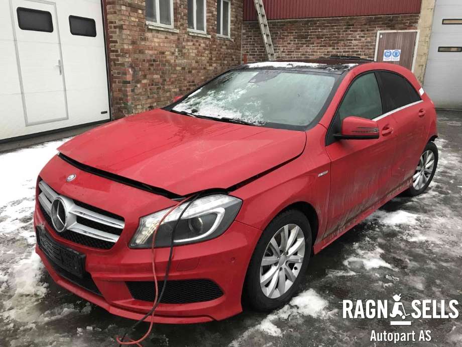 Mercedes A-Klasse 2012-2018 (W176) (W176), Motorkode: 651901, Girkassekode: 724003
