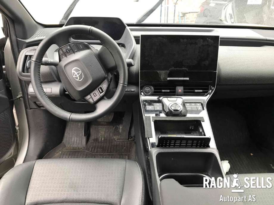 Toyota bZ4X 2022-->> , Motorkode: 1XM, Girkassekode: 