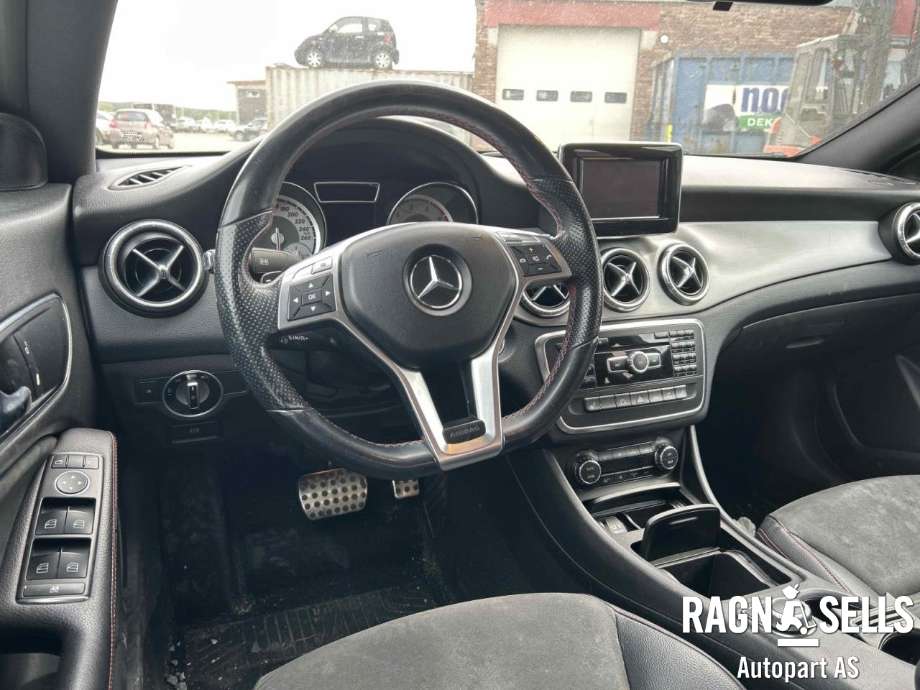 Mercedes CLA 2013-2019 (C117) (C117), Motorkode: 270910, Girkassekode: 724002