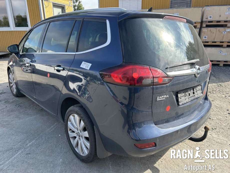 Opel Zafira Tourer 2012-2018 , Motorkode: A20DT, Girkassekode: MYJ
