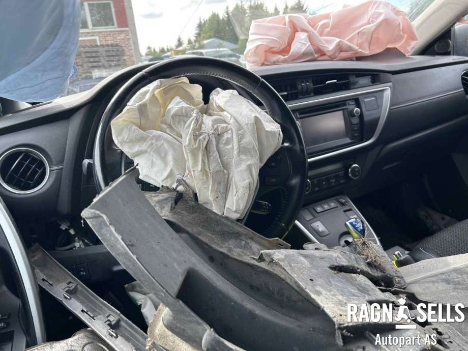 Toyota Auris 2013-2015 (Type II, Fase 1) , Motorkode: 2ZR-FXE, Girkassekode: 3090047063