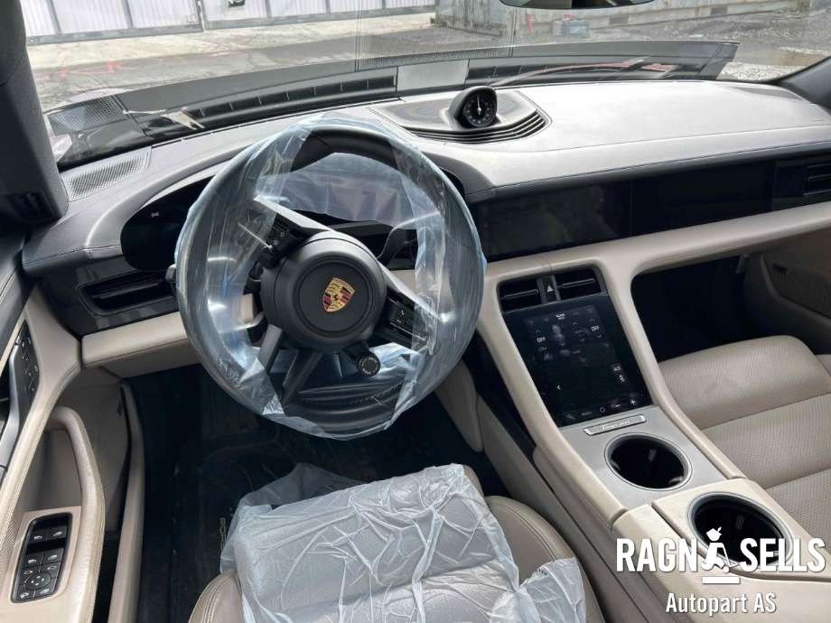 Porsche Taycan 2019-->> , Motorkode: EBG|EBF, Girkassekode: A0MEA