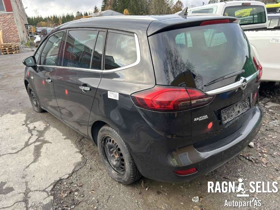 Opel Zafira Tourer 2012-2018 , Motorkode: A20DT, Girkassekode: MYJ