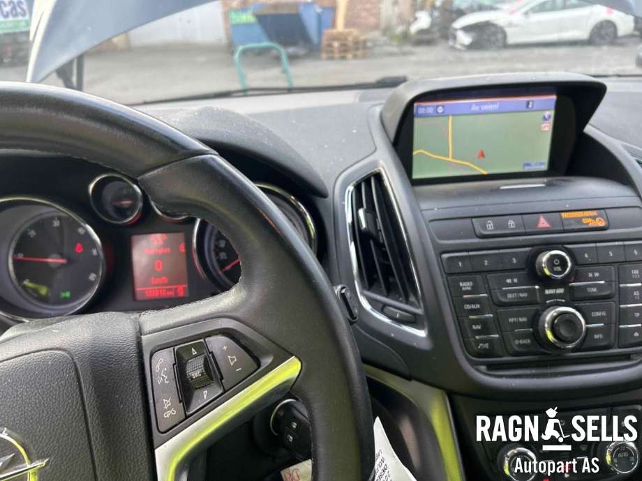 Opel Zafira Tourer 2012-2018 , Motorkode: A20DT, Girkassekode: MYJ