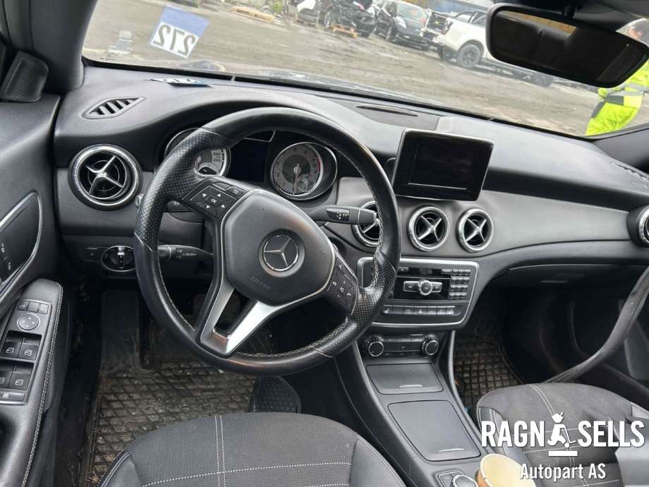 Mercedes CLA 2013-2019 (C117) (C117), Motorkode: 270910, Girkassekode: 724002