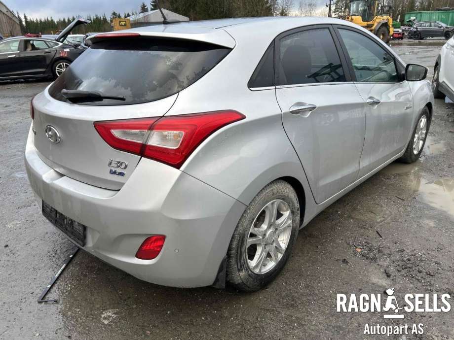 Hyundai i30 2012-2017 (Type II) , Motorkode: G4FD-5I, Girkassekode: 43000 26963