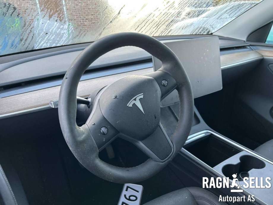 Tesla Model Y 2021-2024 (Type I) , Motorkode: 4D1, Girkassekode: