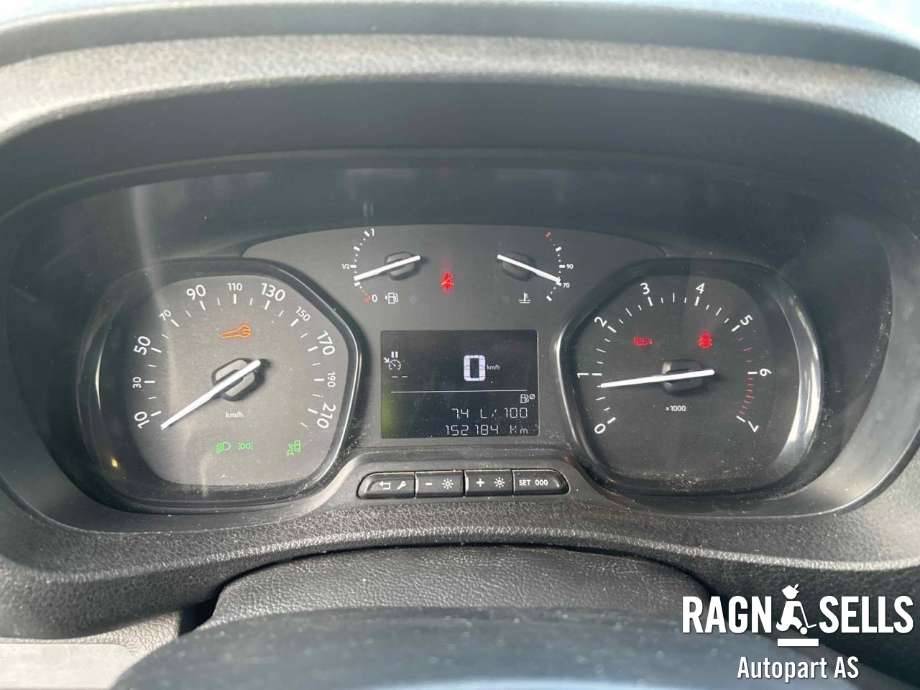 Peugeot Expert 2016-->> (Type III) , Motorkode: AH01, Girkassekode: CP (15X67)