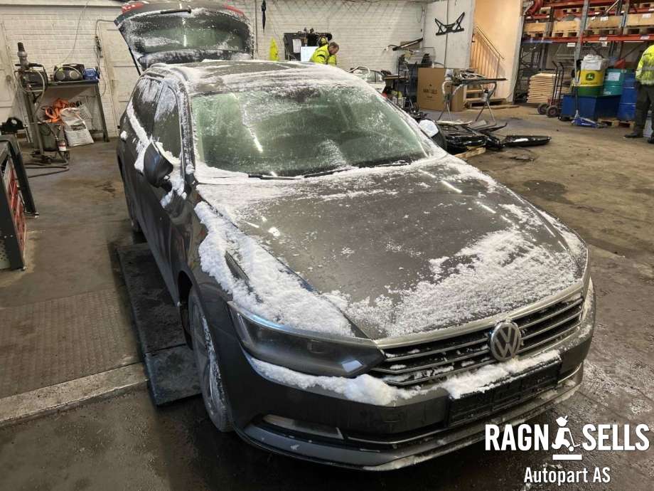 VW Passat 2015-2019 (Fase 1) (B8) (B8), Motorkode: DCXA, Girkassekode: SMS