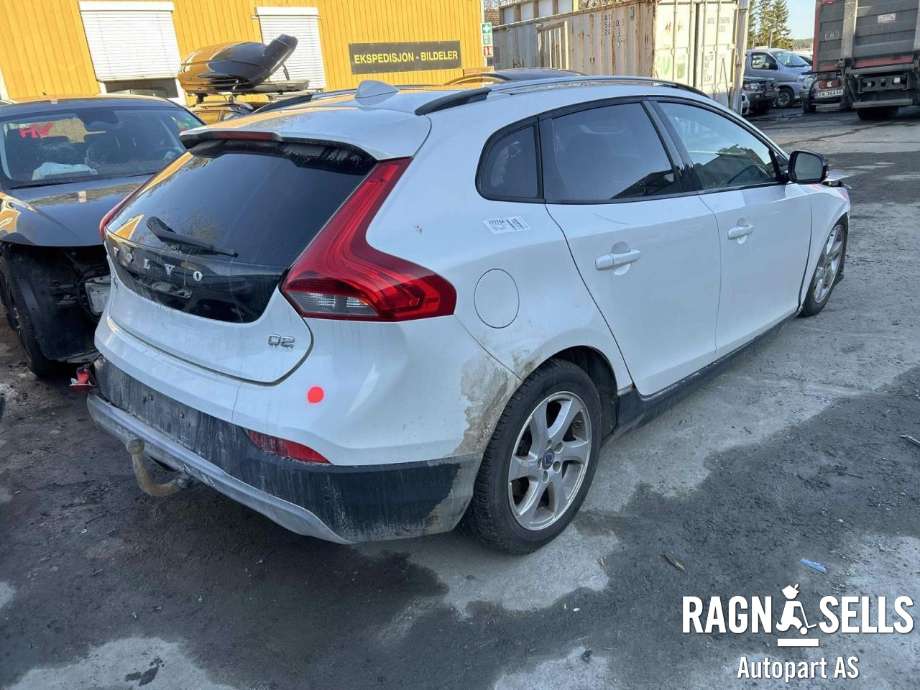 Volvo V40 2012-2019 , Motorkode: D4162T, Girkassekode: 1285041