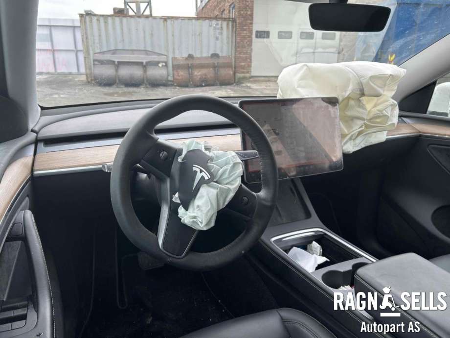 Tesla Model Y 2021-2024 (Type I) , Motorkode: 3D3|4D1, Girkassekode:
