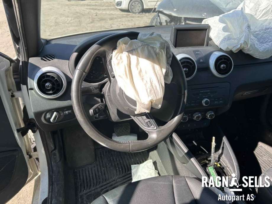 Audi A1 2010-2014 (Type I, Fase 1) , Motorkode: CAXA, Girkassekode: NQL