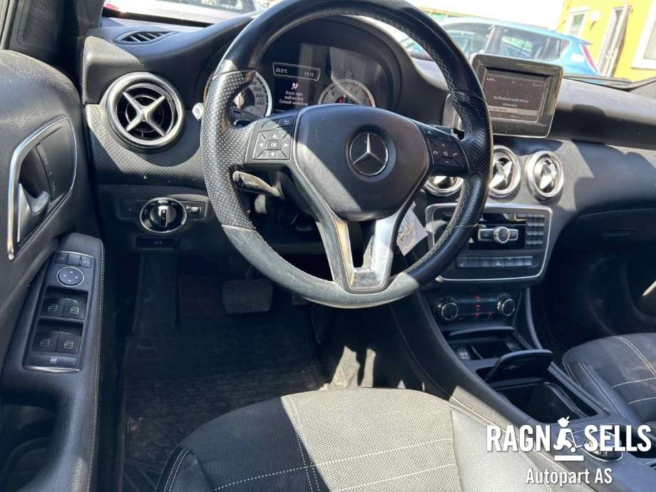 Mercedes A-Klasse 2012-2018 (W176) (W176), Motorkode: 270910, Girkassekode: D270910