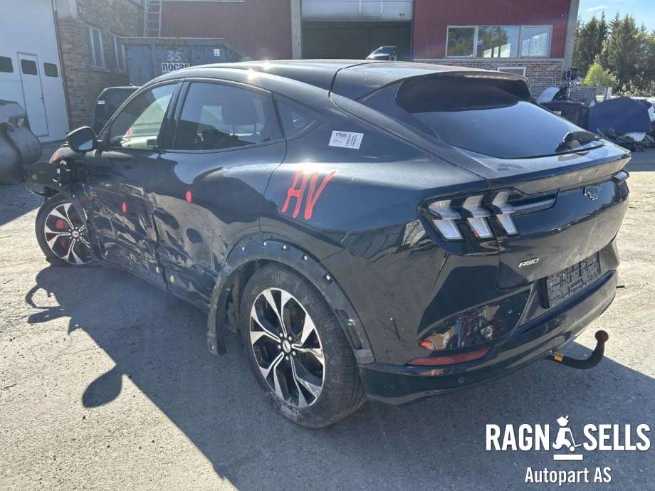 Ford Mustang Mach-e 2020-->> , Motorkode: U, Girkassekode: 