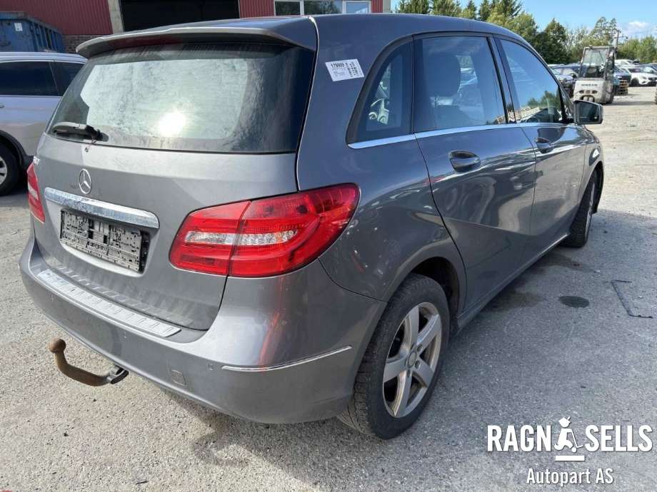 Mercedes B-Klasse 2011-2018 (W246) (W246), Motorkode: 270910, Girkassekode: 724002