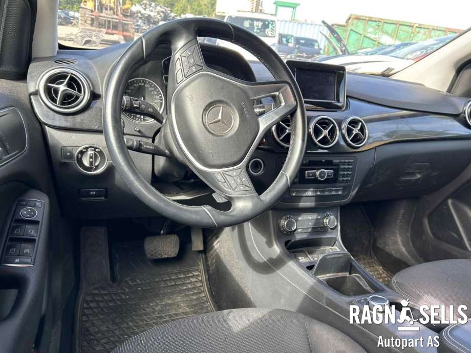 Mercedes B-Klasse 2011-2018 (W246) (W246), Motorkode: 270910, Girkassekode: 724002