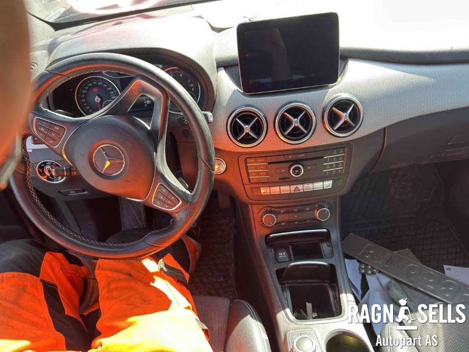 Mercedes B-Klasse 2011-2018 (W246) (W246), Motorkode: 270910, Girkassekode: D724002