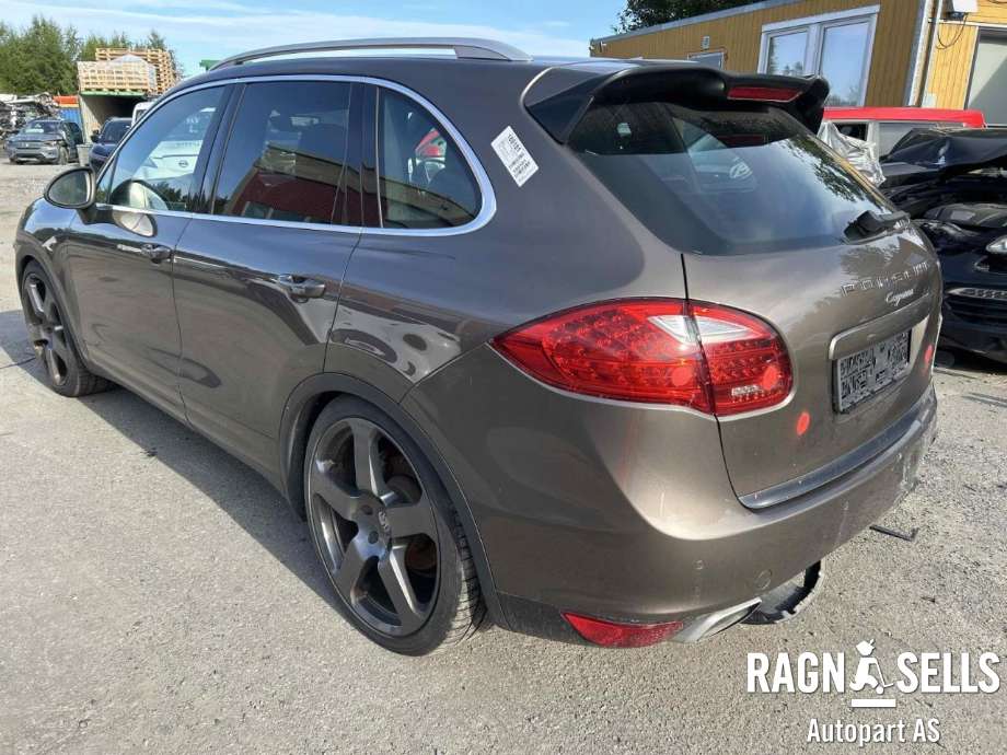 Porsche Cayenne 2010-2017 (92A) delebil , Motorkode: CRC, Girkassekode: A5904
