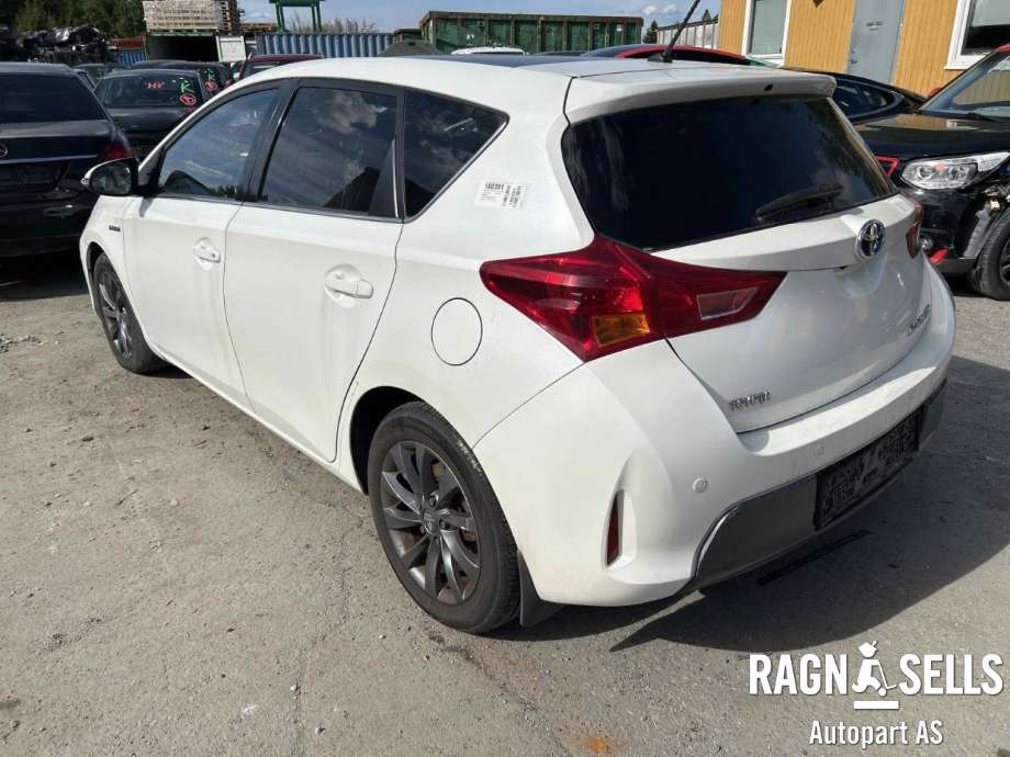 Toyota Auris 2013-2015 (Type II, Fase 1) , Motorkode: 2ZR-FXE, Girkassekode: