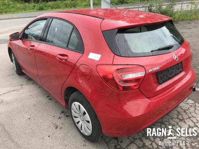Mercedes A-Klasse 2012-2018 (W176) (W176), Motorkode: 270910, Girkassekode: 72400200329246