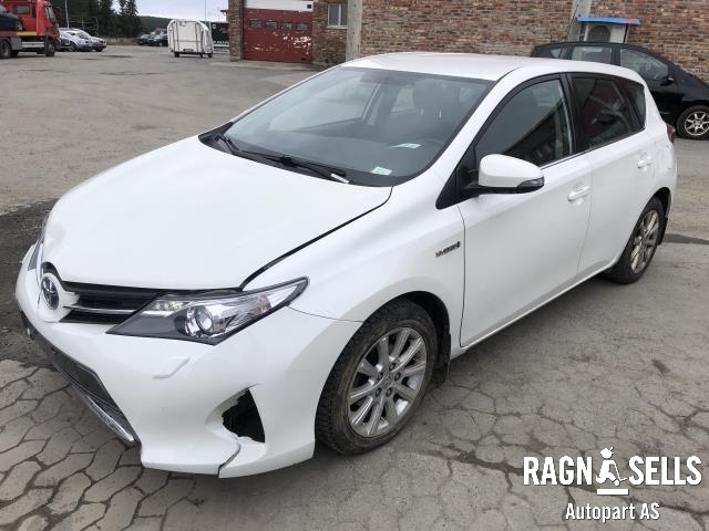 Toyota Auris 2013-2015 (Type II, Fase 1) , Motorkode: 2ZR-FXE, Girkassekode: 3090047064